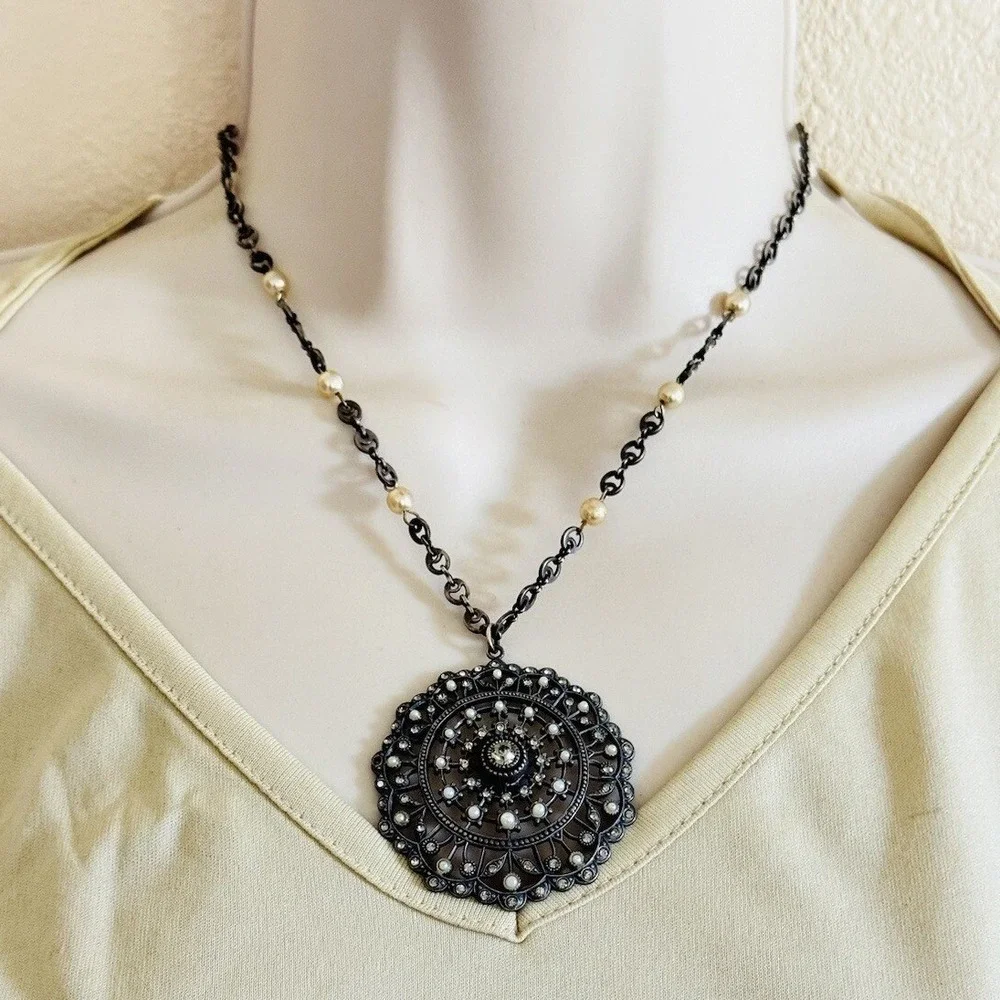 La Vie Parisienne Catherine Popesco France Necklace Pearl Rhinestone Jeweled 16